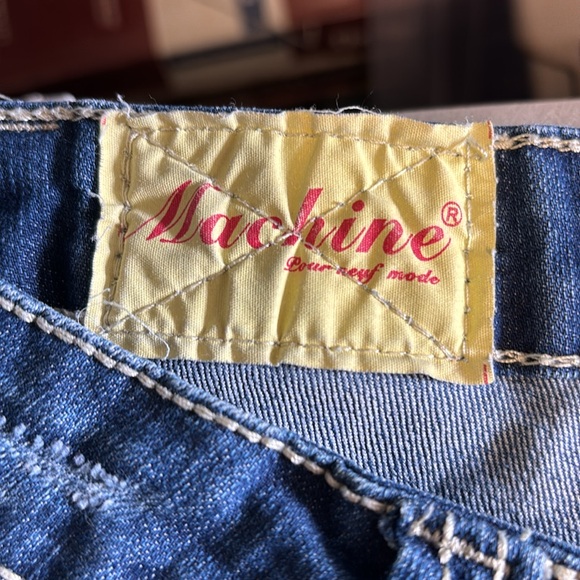 Ladies denim shorts, like new. - Picture 4 of 5